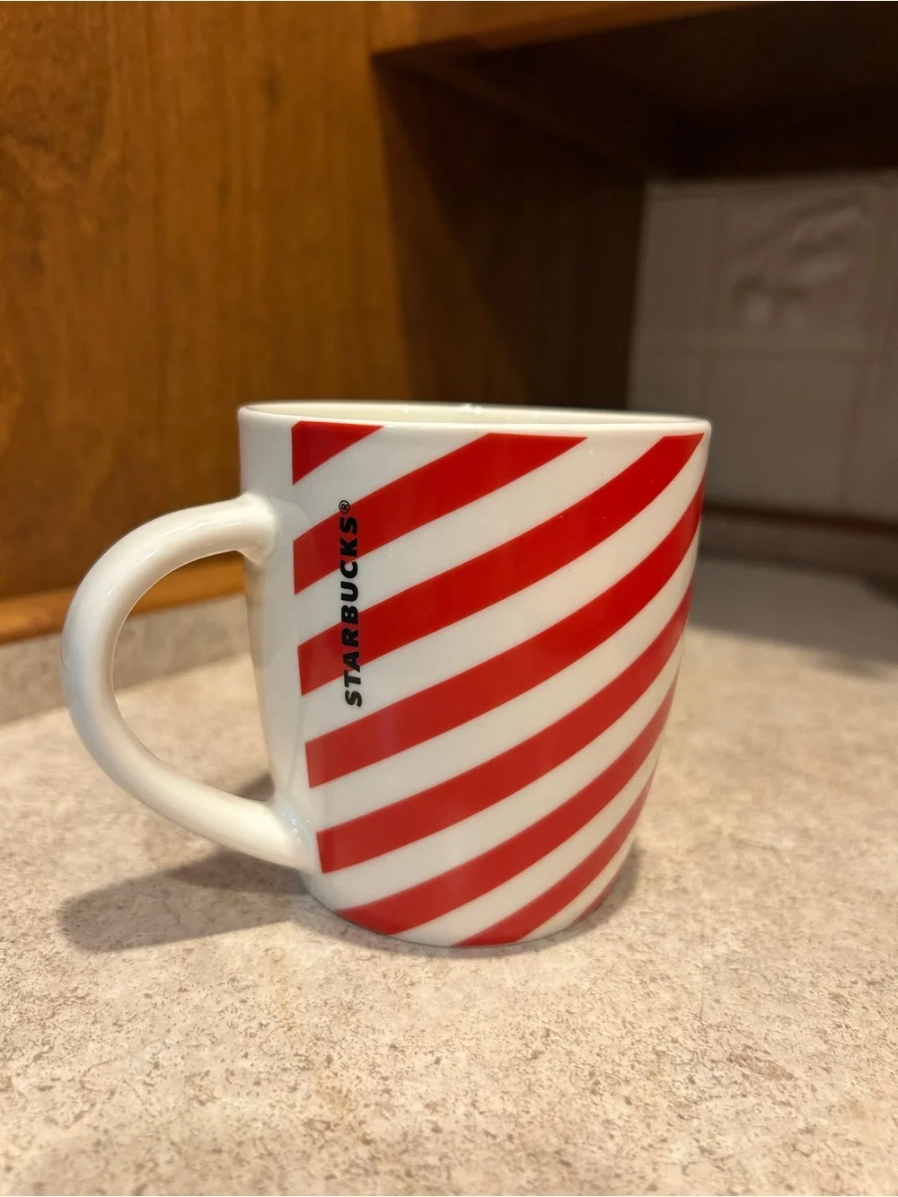 Starbucks Red/White Candy Cane Stripe Coffee Mug Coffee & Tea 12 fl oz